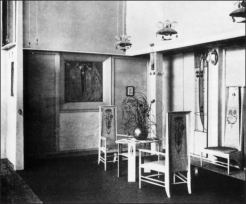 Mackintosh'ların Torino'daki Uluslararası Modern Dekoratif Sanatlar Sergisi'nin bir parçası olan pembe, gümüş ve beyaz bir oda olan Rose Boudoir, 1902.