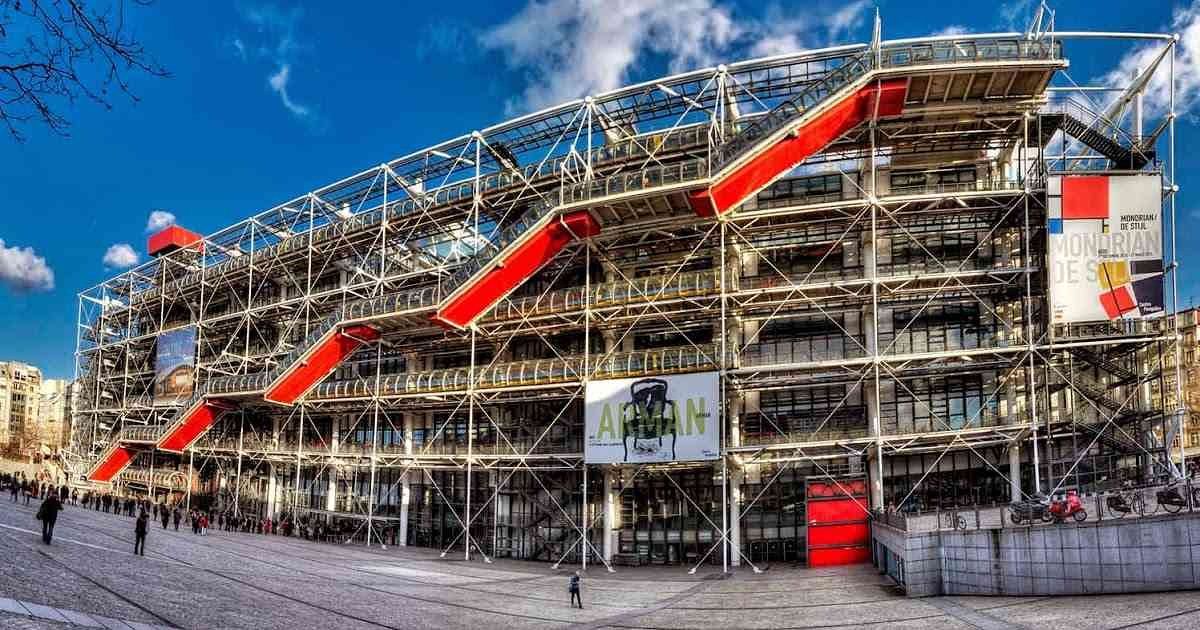 Centre-Pompidou-Binas-grns.jpg